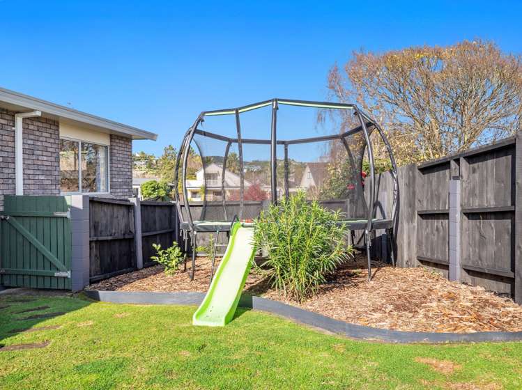 72 Forrester Drive Welcome Bay_12