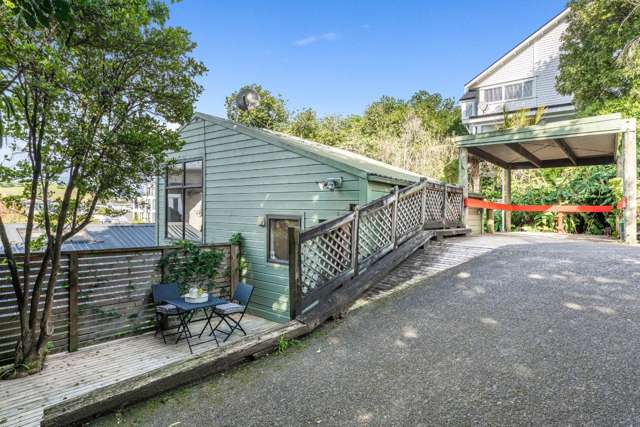 2 bedrooms Double Grammar Zone