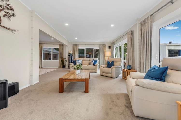 6 Pohutukawa Road Beachlands_14