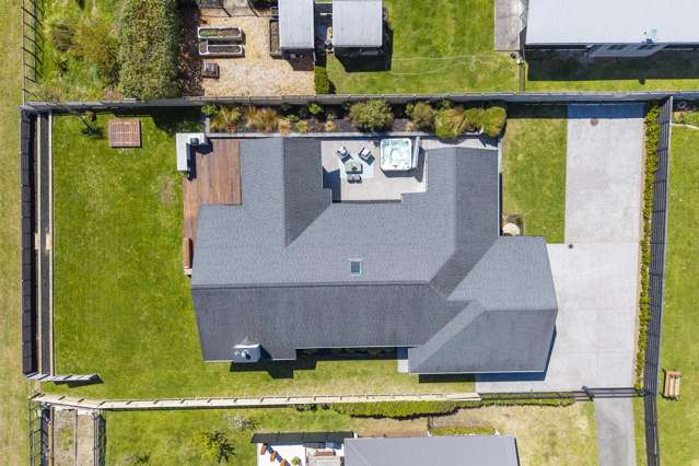 38 Pukeko Way Kinloch_2