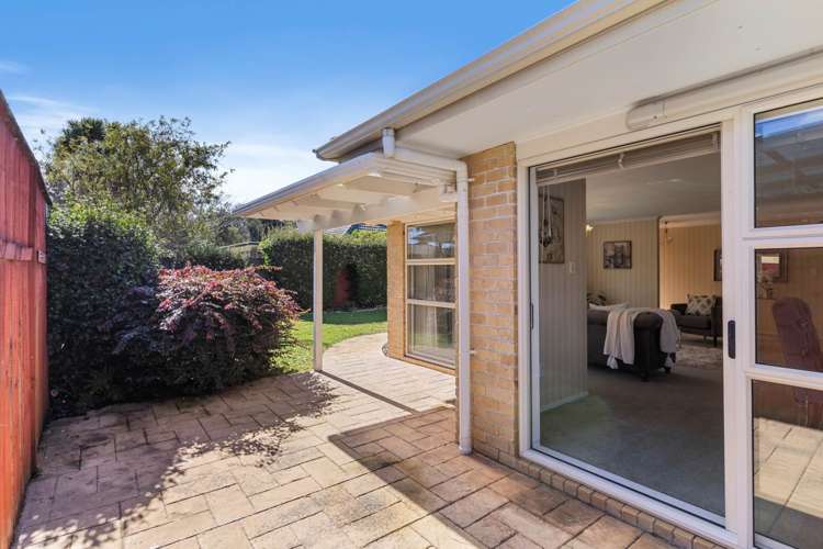 98b Beach Road Pahurehure_17