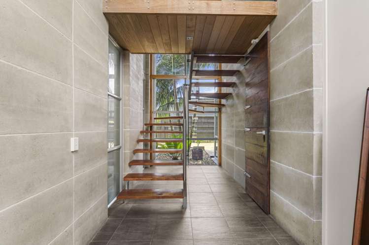 174 Omaha Drive Omaha_17