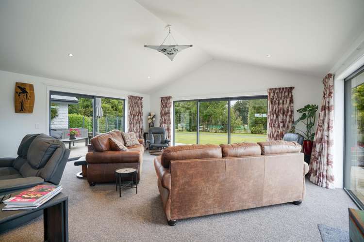 224 Mill Road South Seaward Bush_13