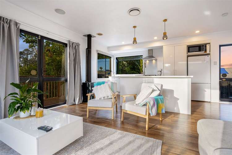 5 Lowell Place Massey_6