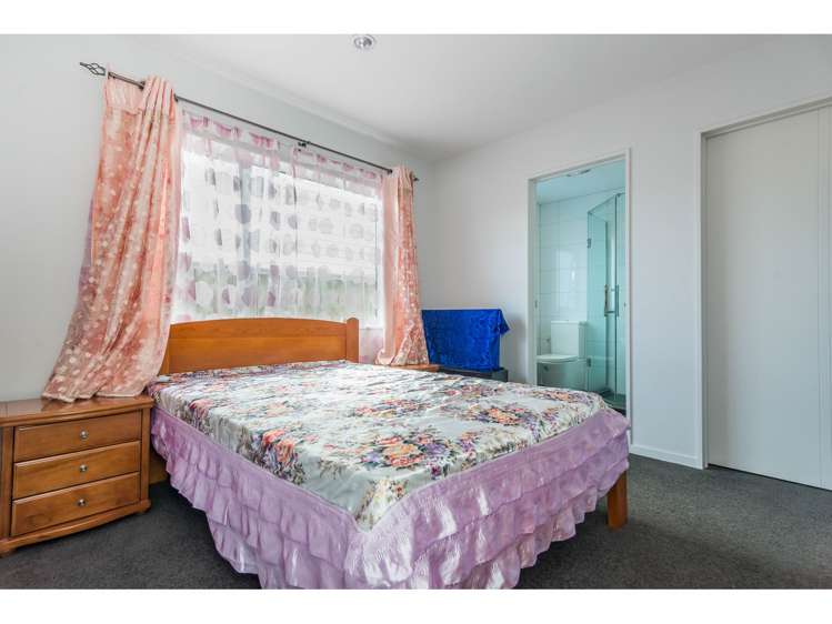 140p Hepburn Road Glendene_14