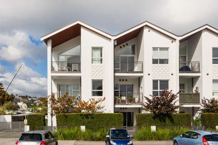 201/26A Racecourse Parade_4