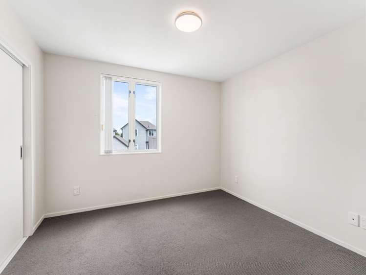 4 Saddleback Crescent Papakura_12