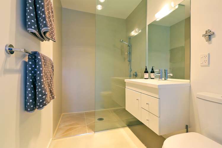 6 Anna Lane Raureka_9