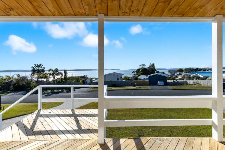 17 Mera Road Algies Bay_13