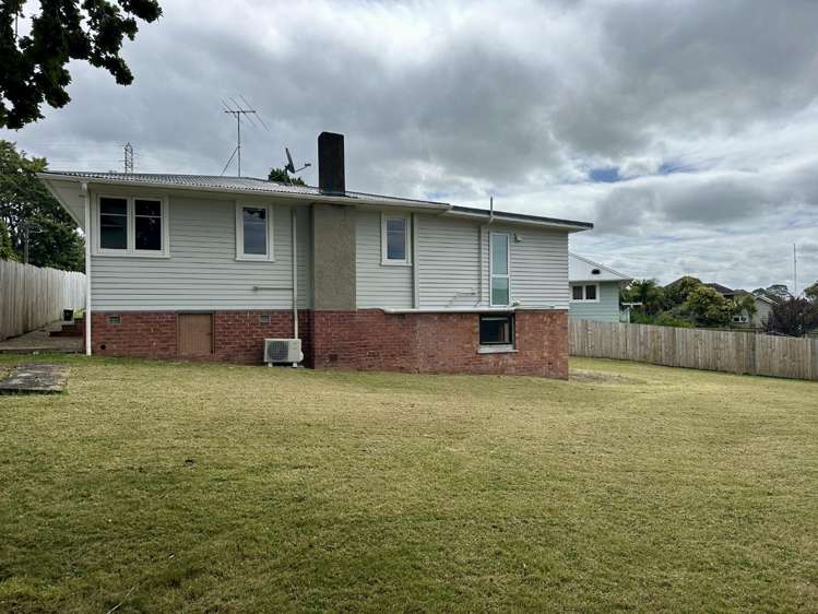 22 Paton Avenue Te Atatu South_15