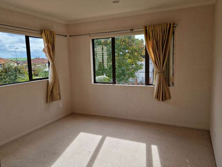 41 Baverstock Road Flat Bush_6