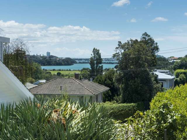 2/11 Spencer Street Remuera_1