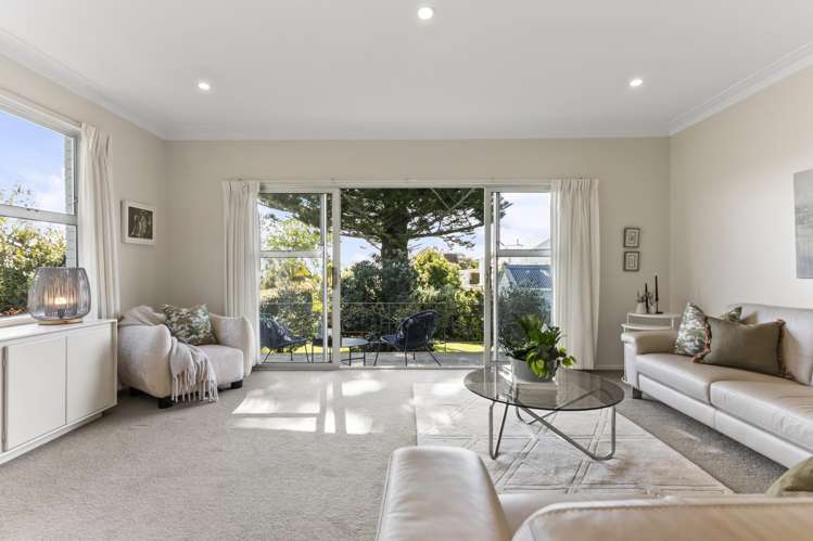 2/245 Jervois Road Herne Bay_4