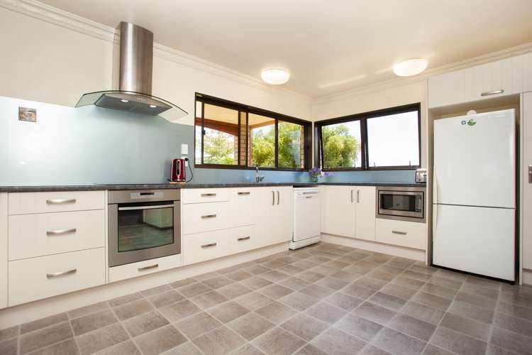 12 Crabb Road Hauraki Surrounds_6