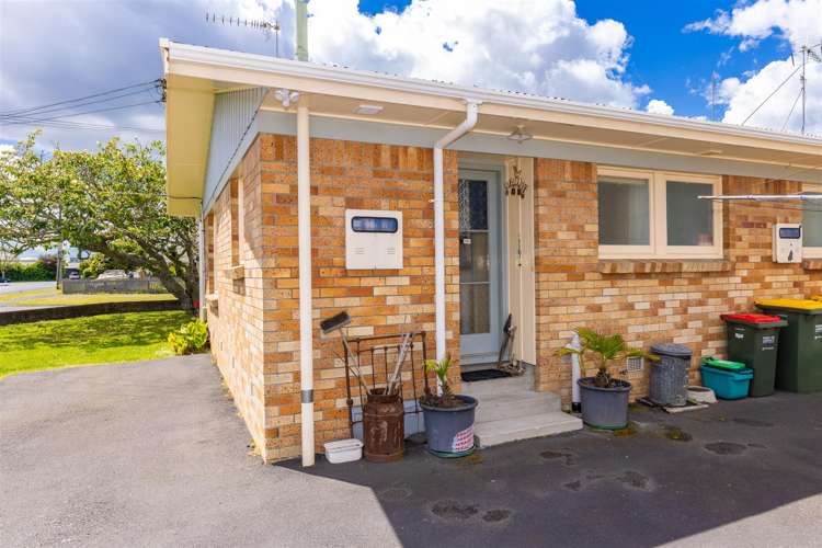 69 May Street Hamilton East_17