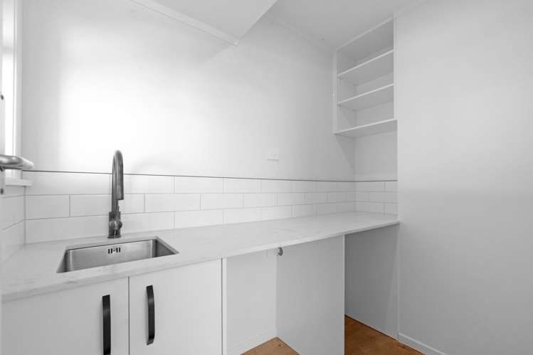 3 Winthrop Way Mangere East_11