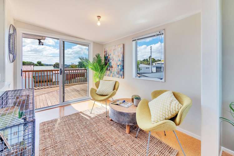 2/12 House Avenue Mangere Bridge_23