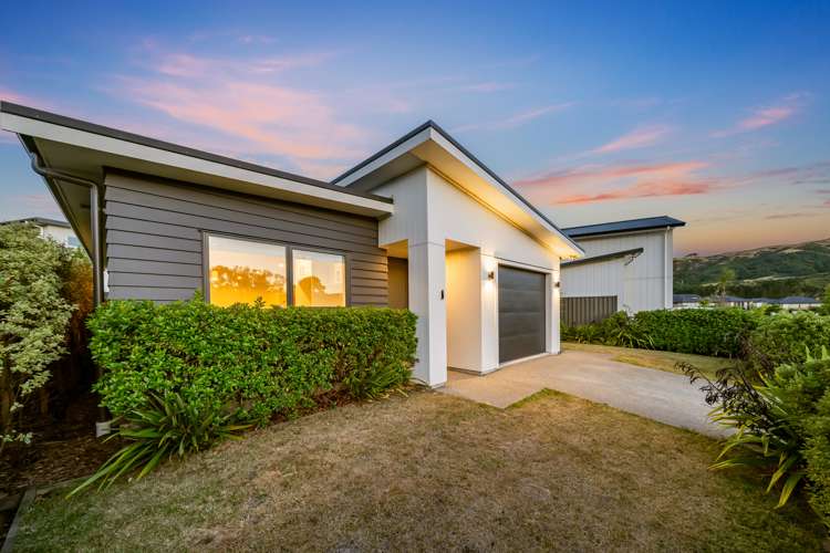 6 Pateke Drive Porirua_1