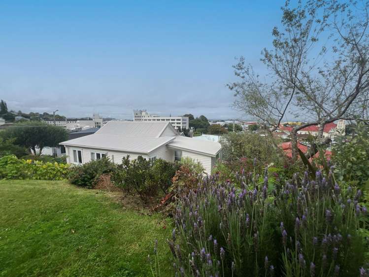 100 Vanguard Street Thames_23