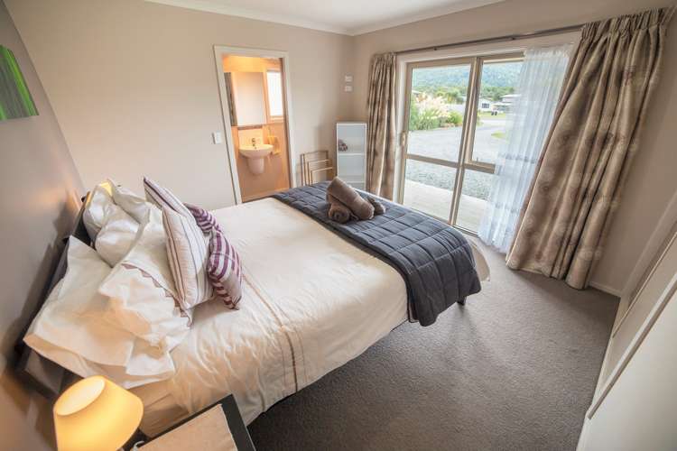 18 Motu-Au Close Manapouri_17