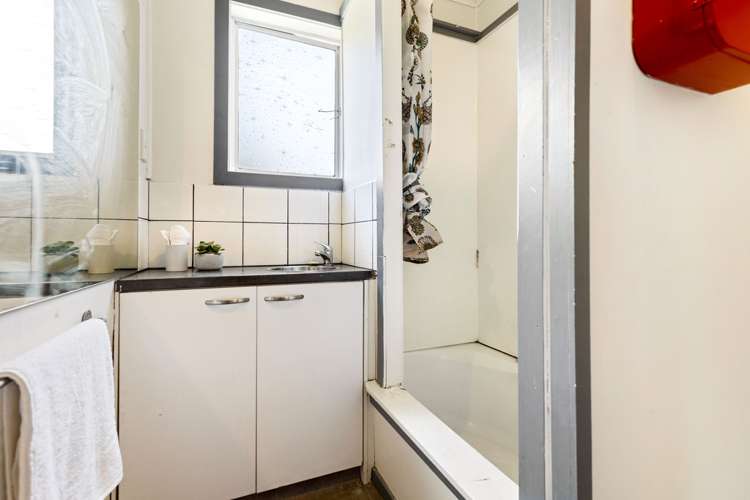 9 Victory Road Laingholm_6