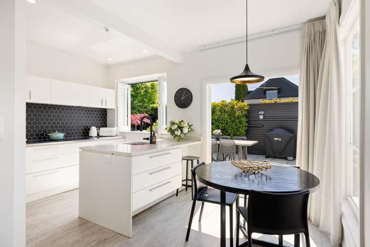 1/69 St Albans Street Merivale_2