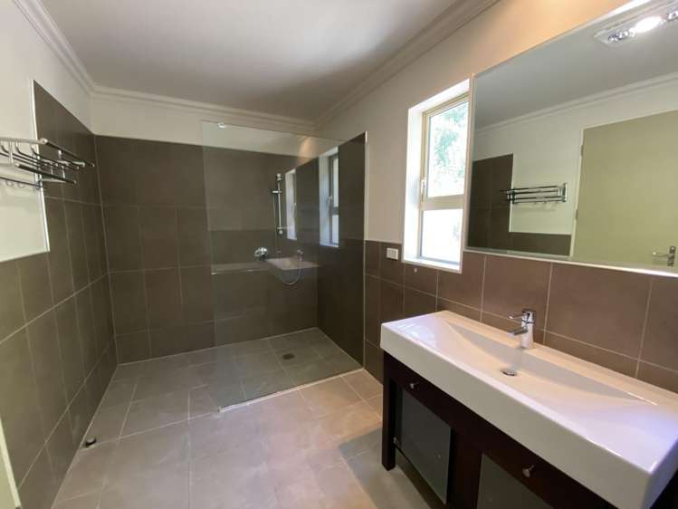 19 Bunker Way Strathmore Park_16