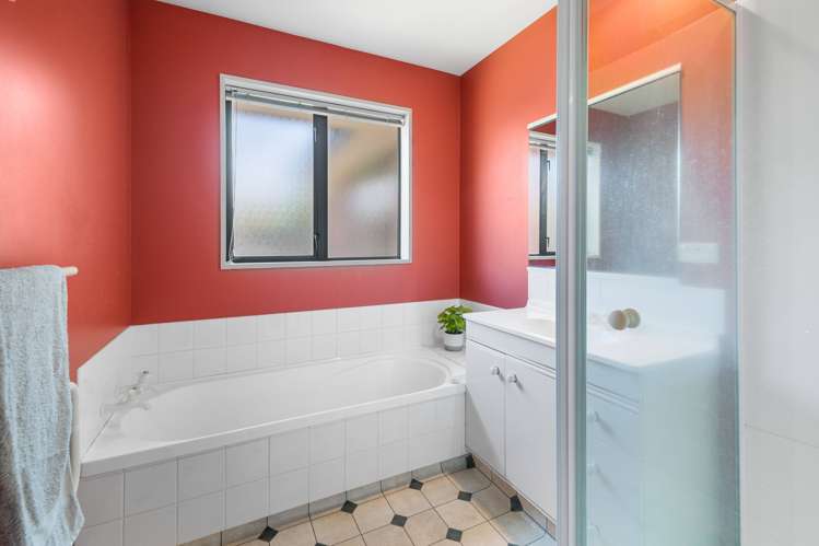 6 Durrell Way Rolleston_16