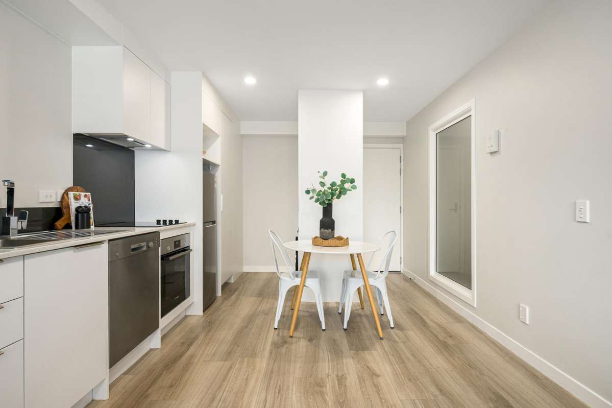 202/2 Colombo Street_3