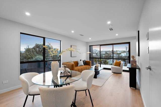Modern Coastal Living – Best Value in the Bays