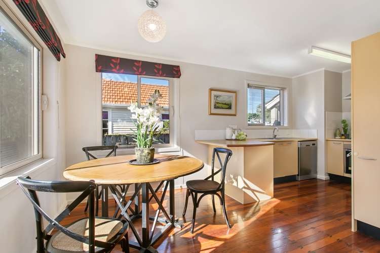 216a Riverside Avenue Point England_5