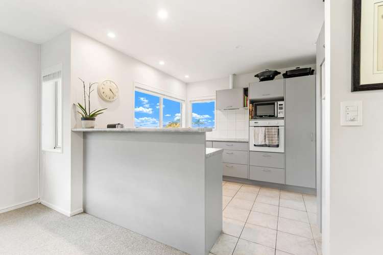 90 Tauranga Place Orewa_6