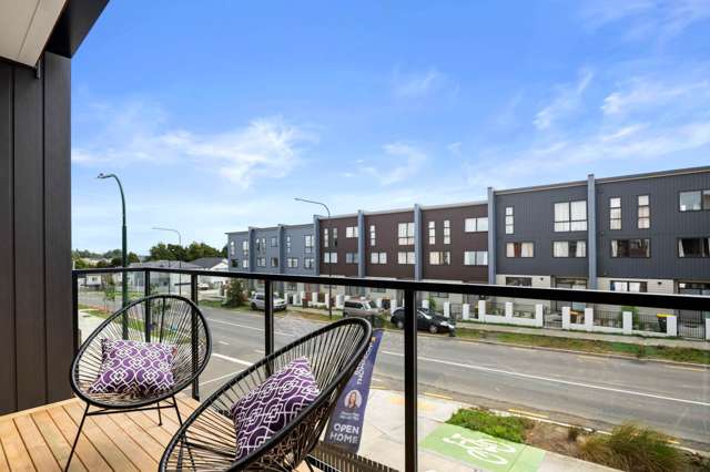 25 Papatahi Lane Flat Bush_2