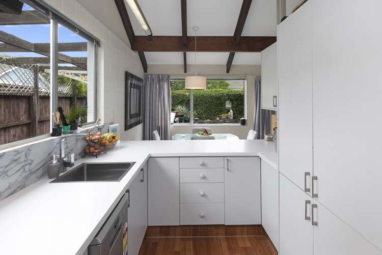 8b Hilldale Place Hillsborough_7