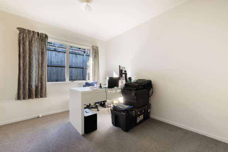 186 Ballintoy Park Drive Welcome Bay_13