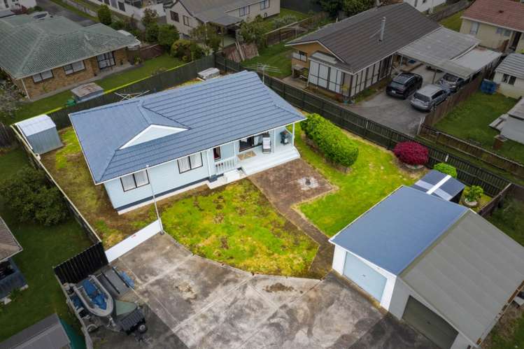 2/11 Avis Avenue Papatoetoe_1