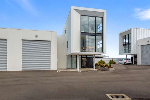 2/86 Hurlstone Drive Taranaki_2