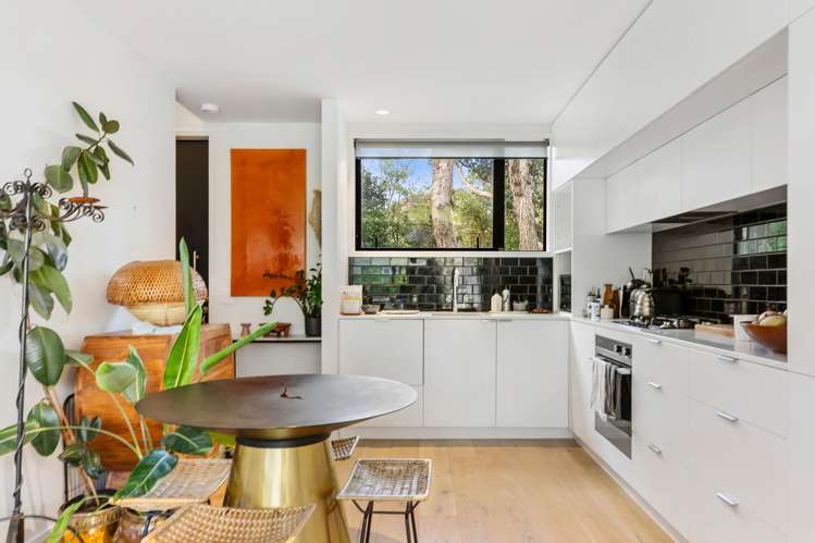 26 Jean Caldwell Way Island Bay_3