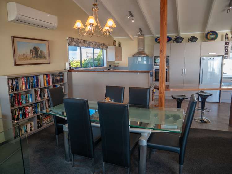 47 Seaview Road Cable Bay_2