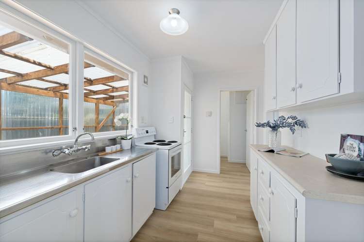 402 West Coast Road Glen Eden_13