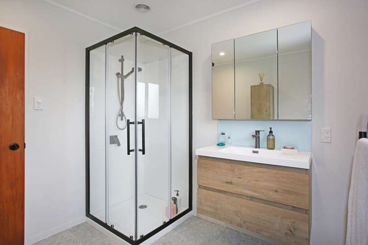 177 Kitchener Road Waiuku_13