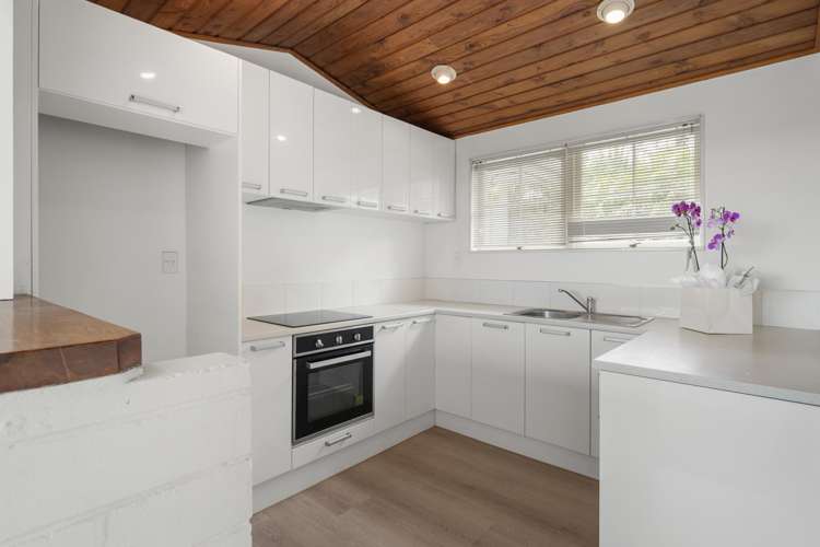 2/235 Sunset Road Sunnynook_7