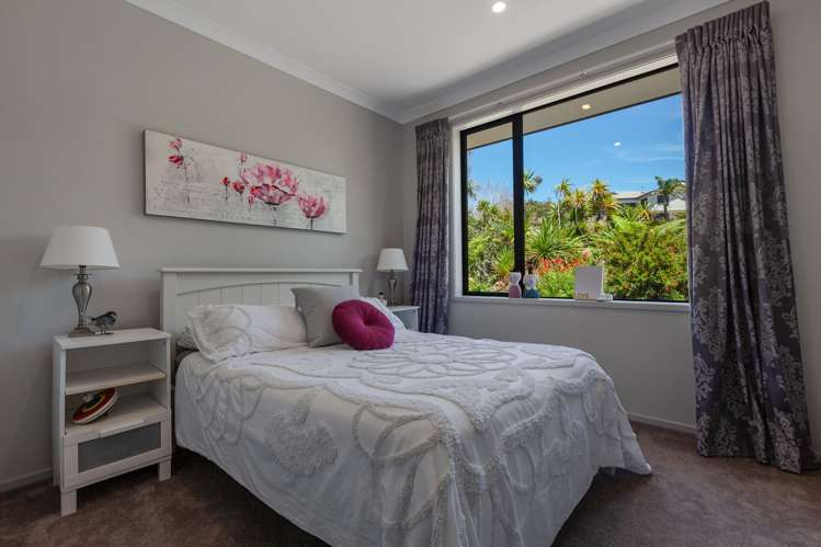 31 Eagles Way Cable Bay_15