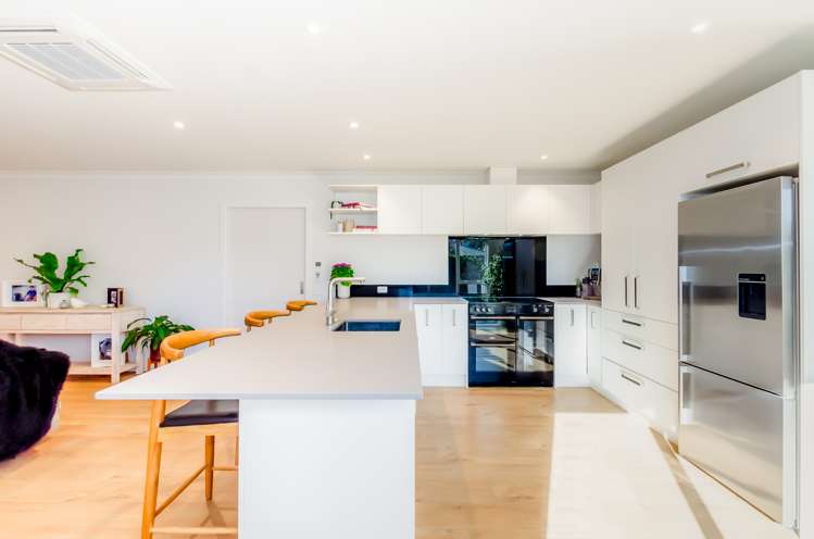 84 Mazengarb Road Paraparaumu Beach_8