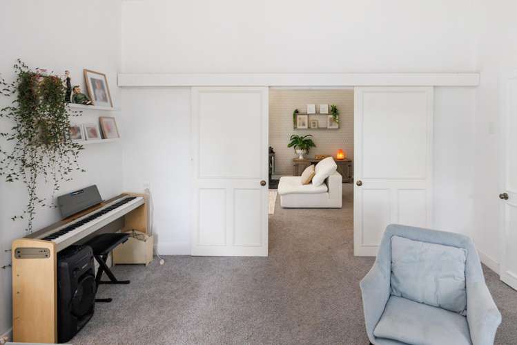 1435 Waughs Road Aorangi_9