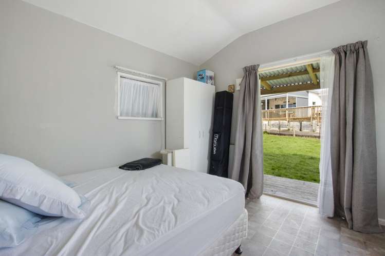 54 Athenree Road Athenree_17