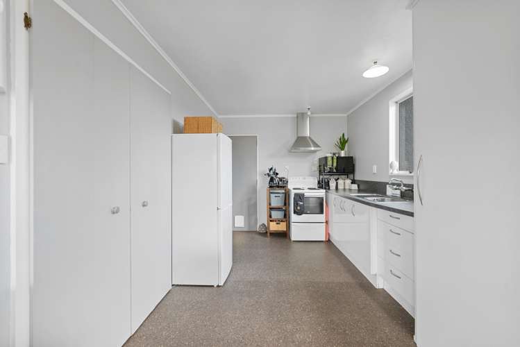 2/8 Faulkland Drive Witherlea_9