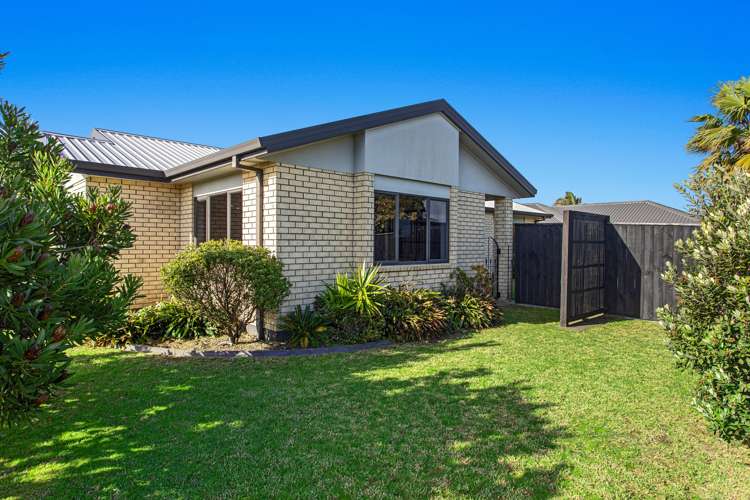 2 Marchignal Street Coastlands_24