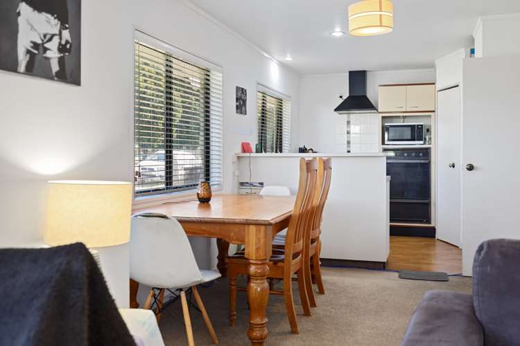 99 Levers Road Matua_5