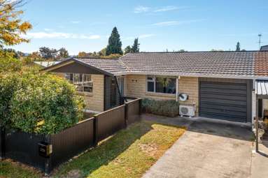 2/56 Leefield Street_1